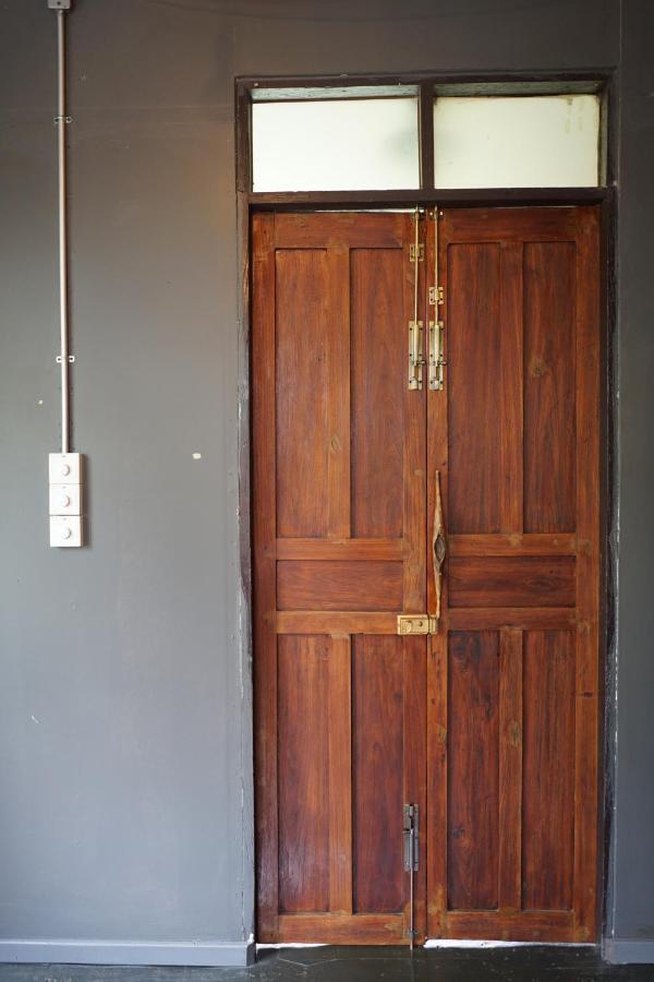 Pickbaan Hostel Lamphun Exterior foto